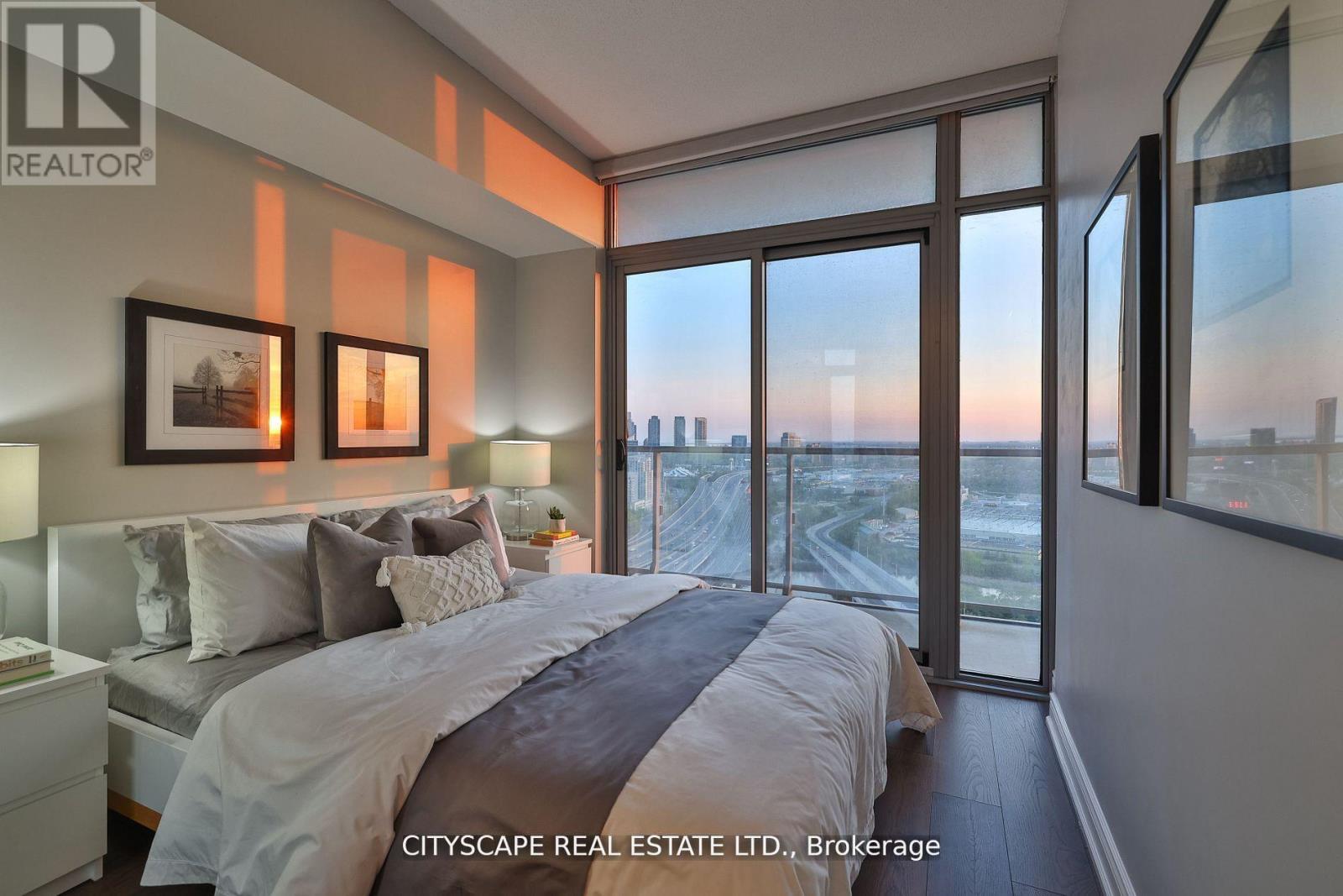 2810 - 105 The Queensway Avenue, Toronto, Ontario  M6S 5B5 - Photo 28 - W12796686