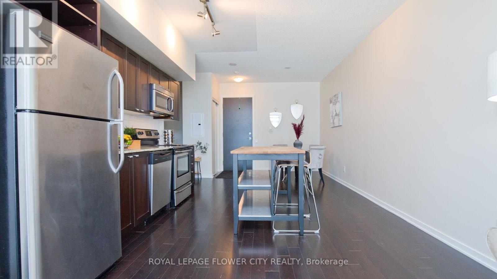 415 - 105 The Queensway Avenue, Toronto, Ontario  M6S 5B5 - Photo 27 - W12796694