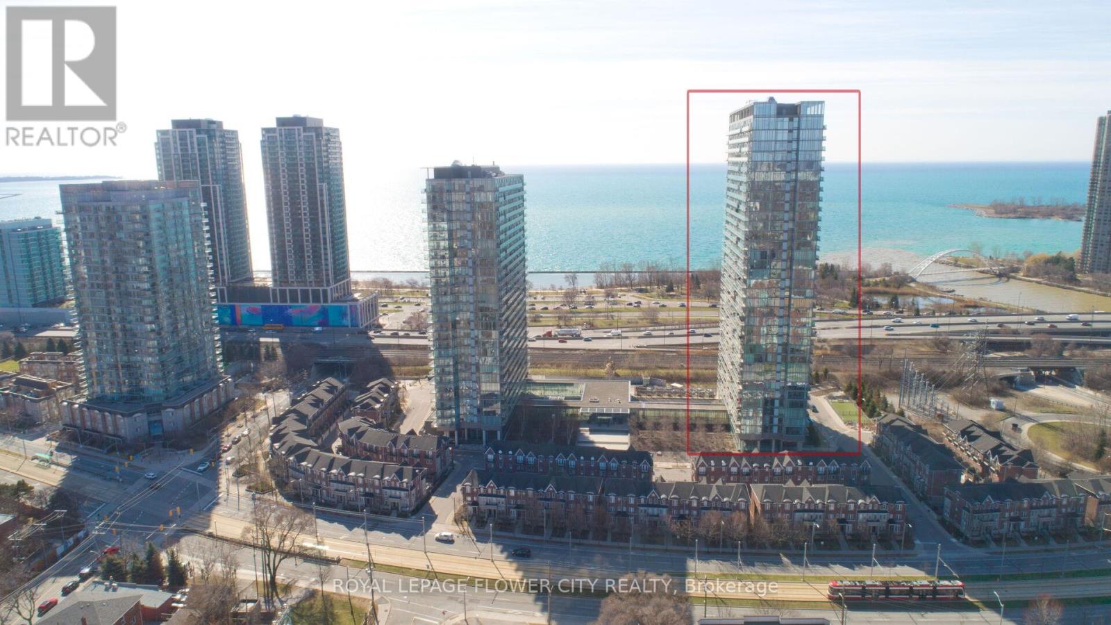 415 - 105 The Queensway Avenue, Toronto, Ontario  M6S 5B5 - Photo 3 - W12796694