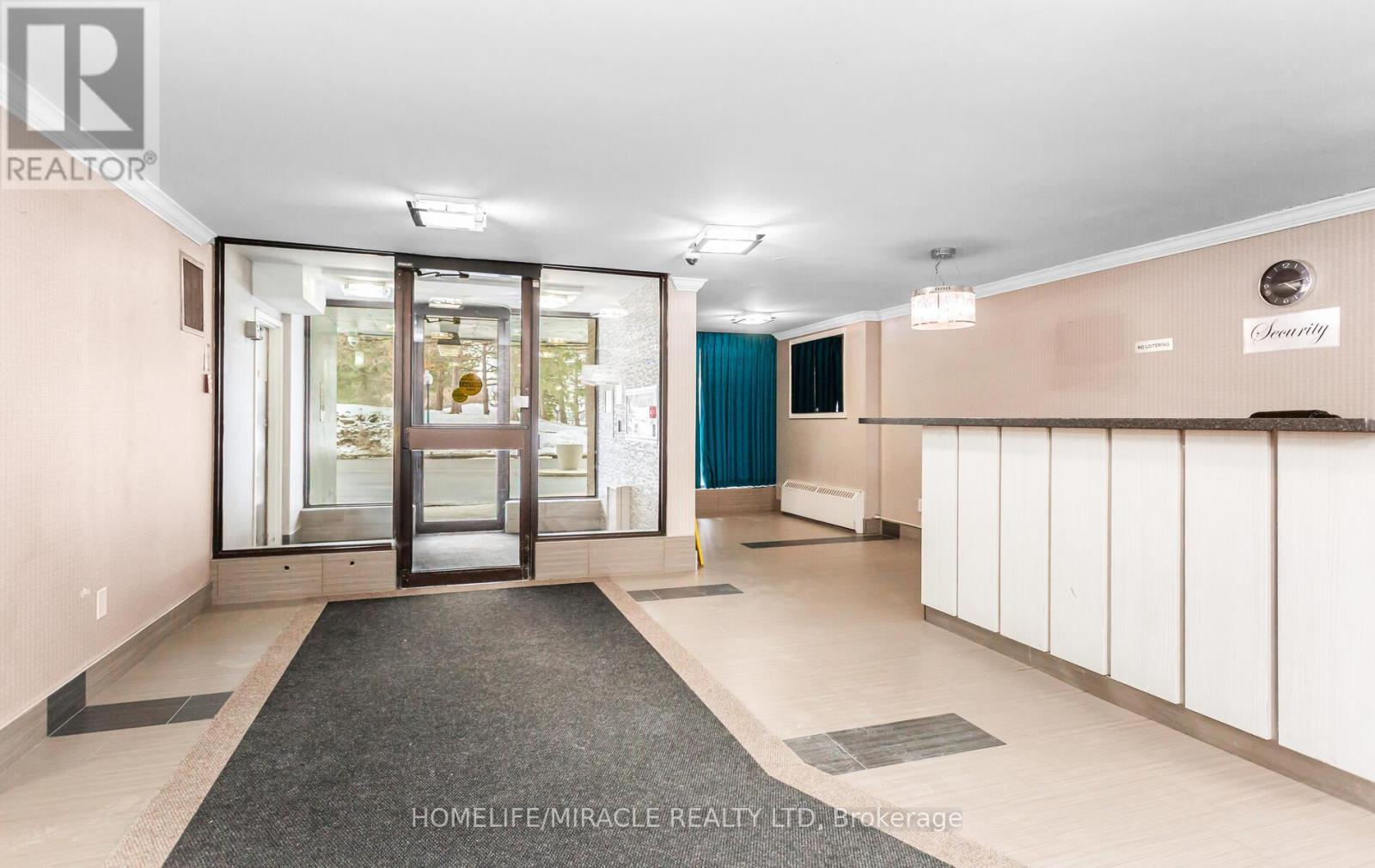 1102 - 15 Kensington Road, Brampton, Ontario  L6T 3W2 - Photo 10 - W12796696