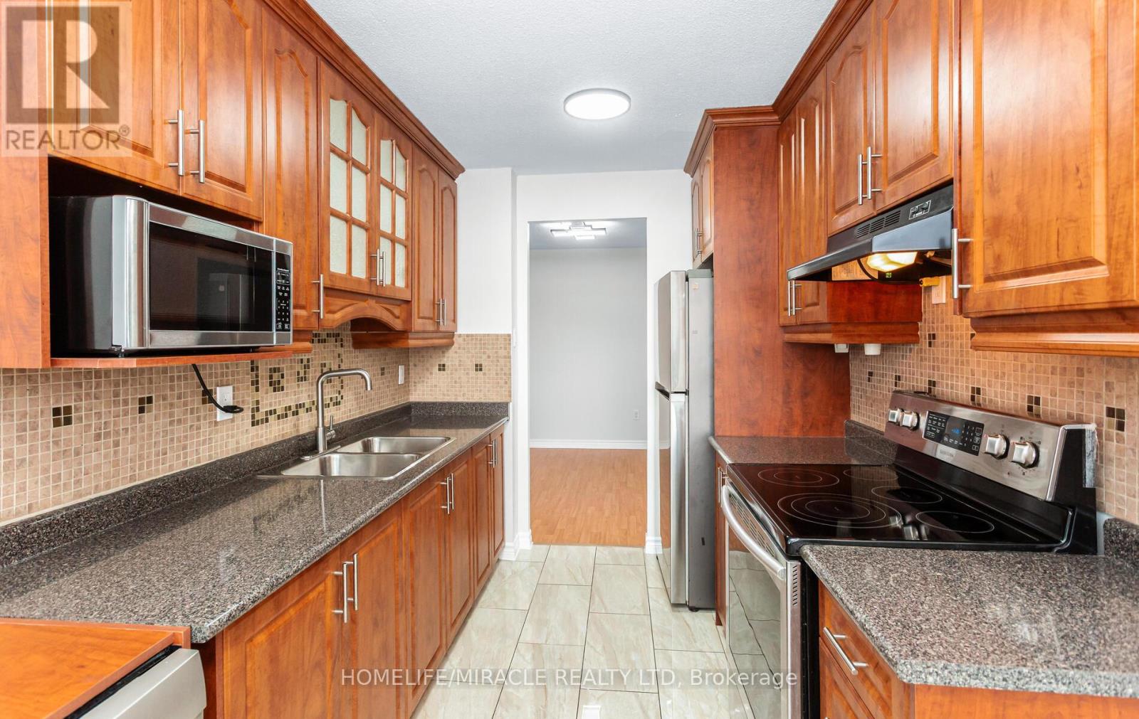 1102 - 15 Kensington Road, Brampton, Ontario  L6T 3W2 - Photo 32 - W12796696