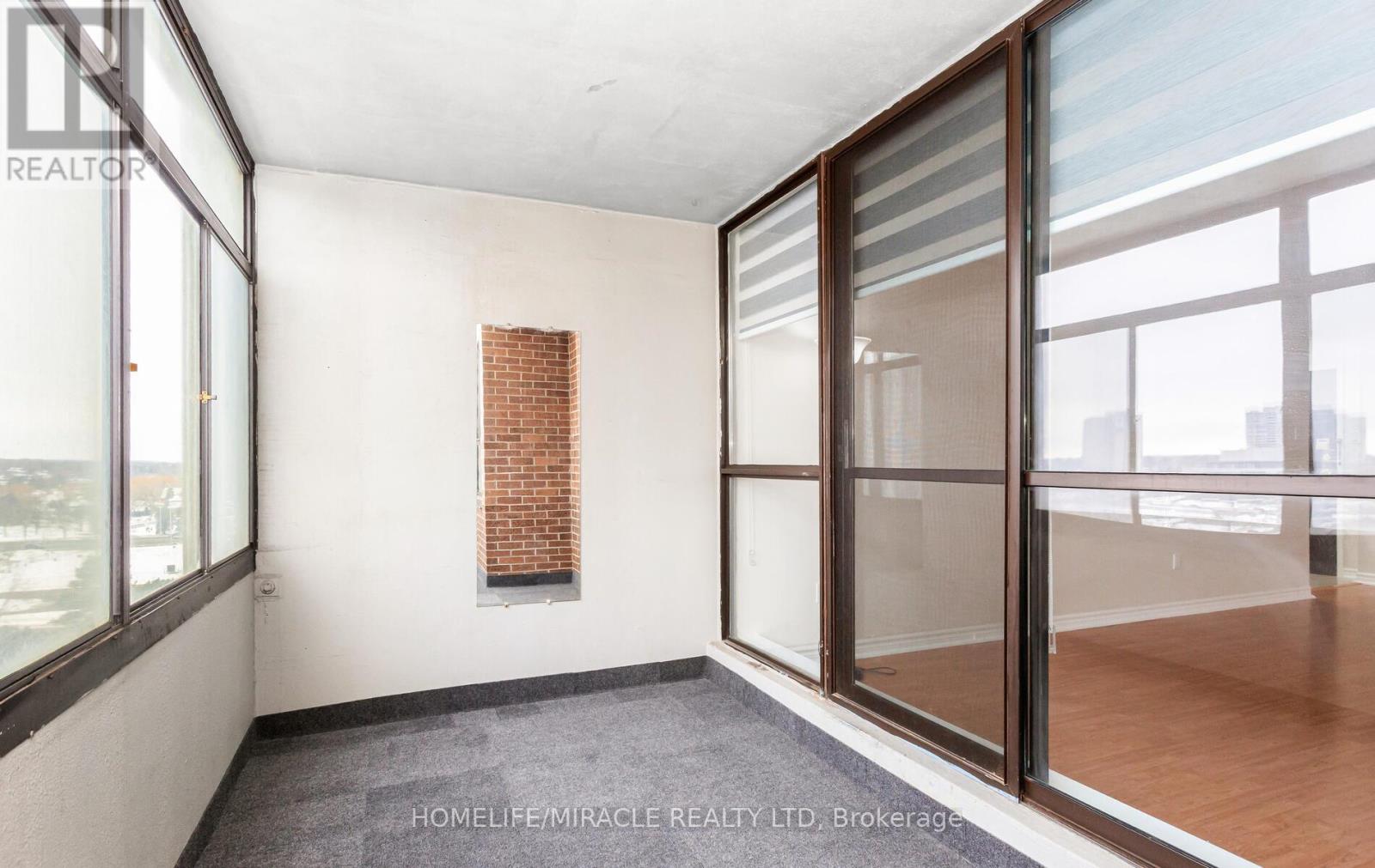 1102 - 15 Kensington Road, Brampton, Ontario  L6T 3W2 - Photo 7 - W12796696