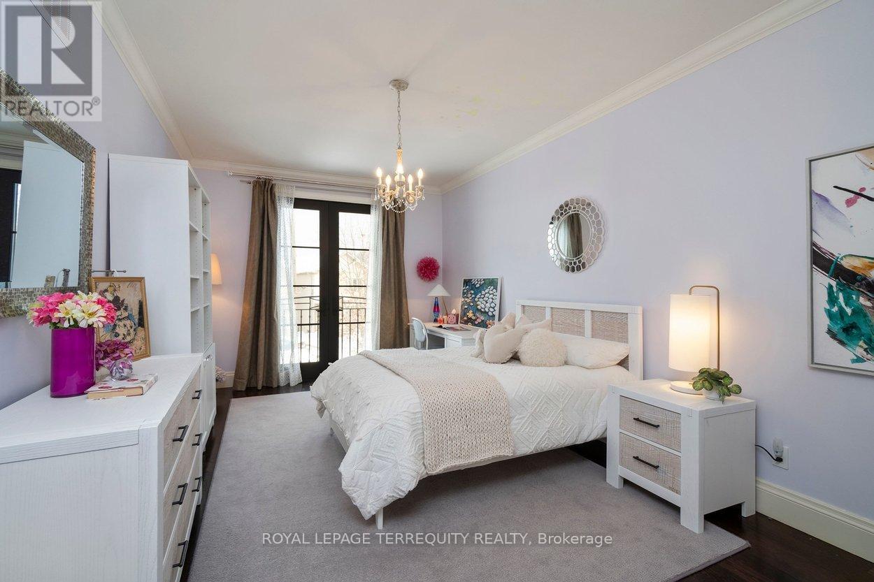 12 Elliott Avenue, Toronto, Ontario  M8X 2P8 - Photo 27 - W12796720