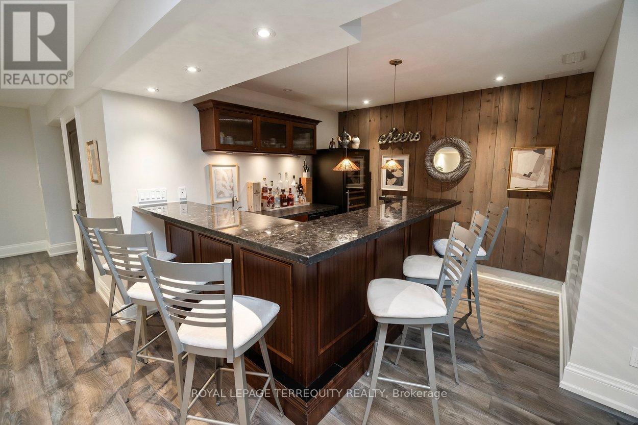 12 Elliott Avenue, Toronto, Ontario  M8X 2P8 - Photo 36 - W12796720