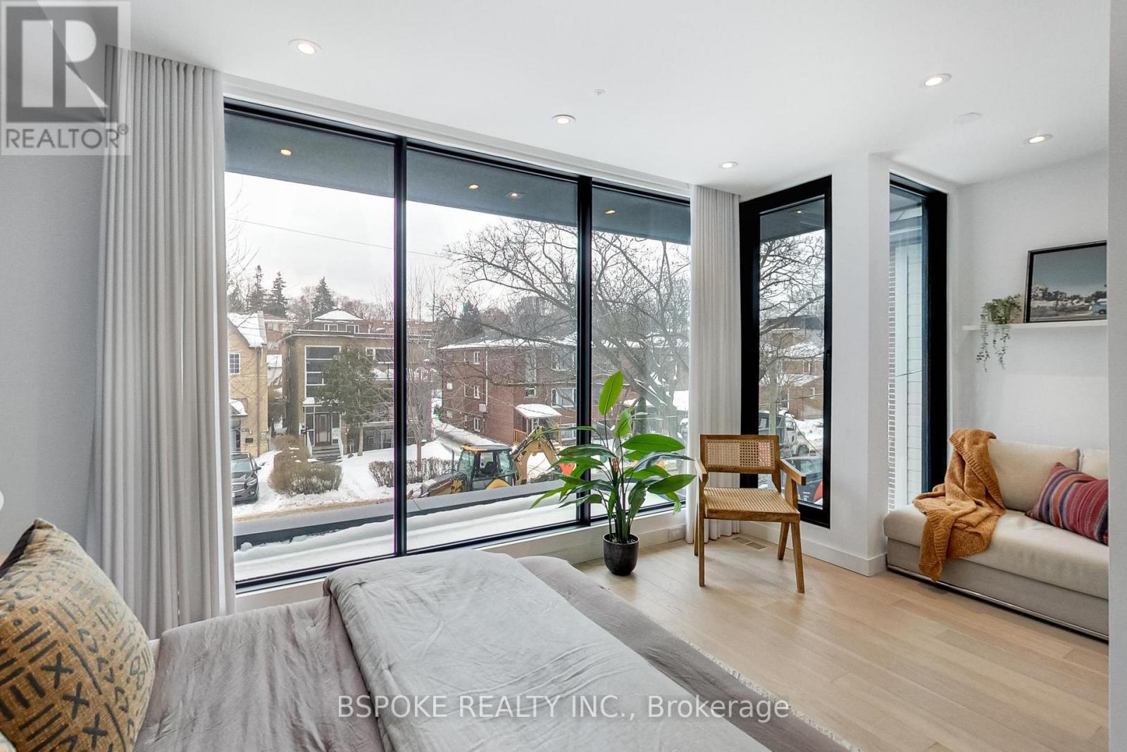 270 Indian Grove, Toronto, Ontario  M6P 2H5 - Photo 19 - W12796730