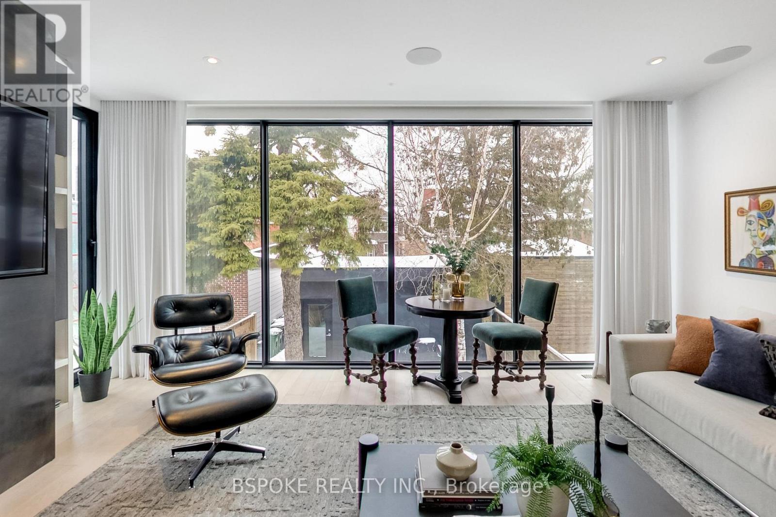 270 Indian Grove, Toronto, Ontario  M6P 2H5 - Photo 22 - W12796730