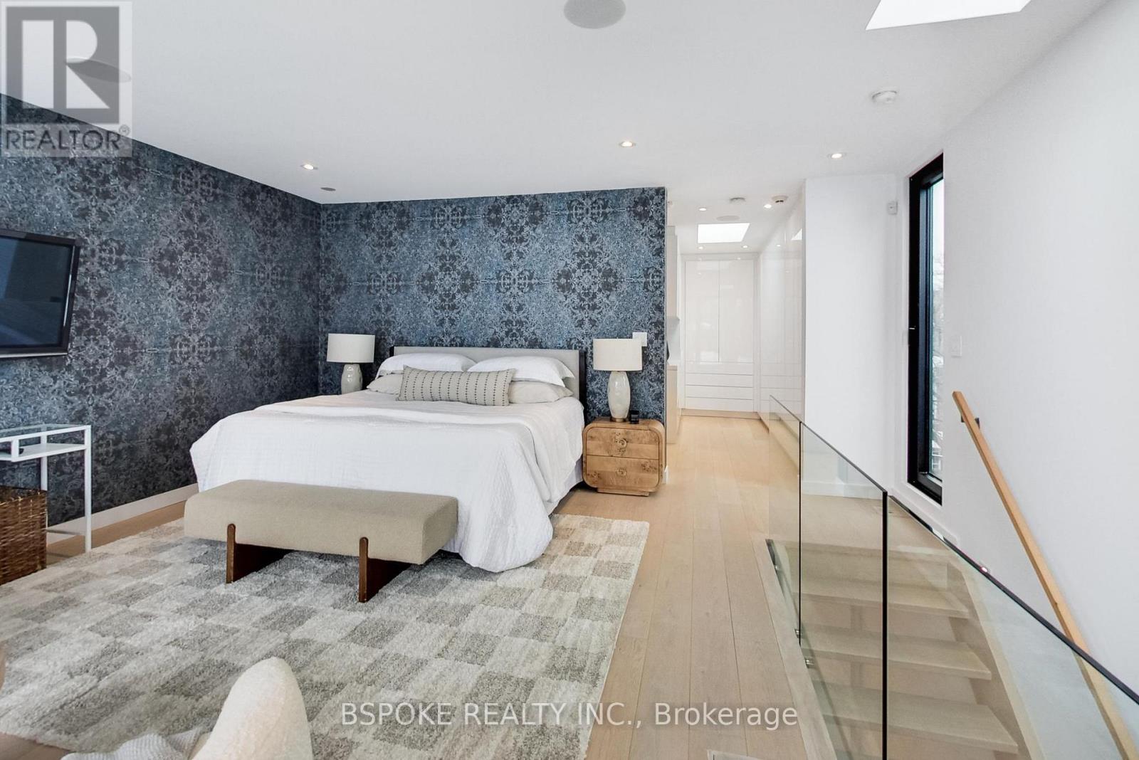 270 Indian Grove, Toronto, Ontario  M6P 2H5 - Photo 27 - W12796730