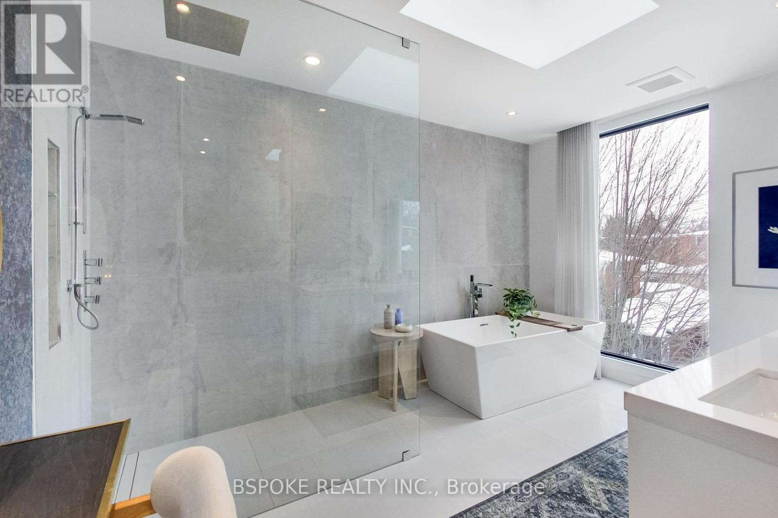 270 Indian Grove, Toronto, Ontario  M6P 2H5 - Photo 30 - W12796730