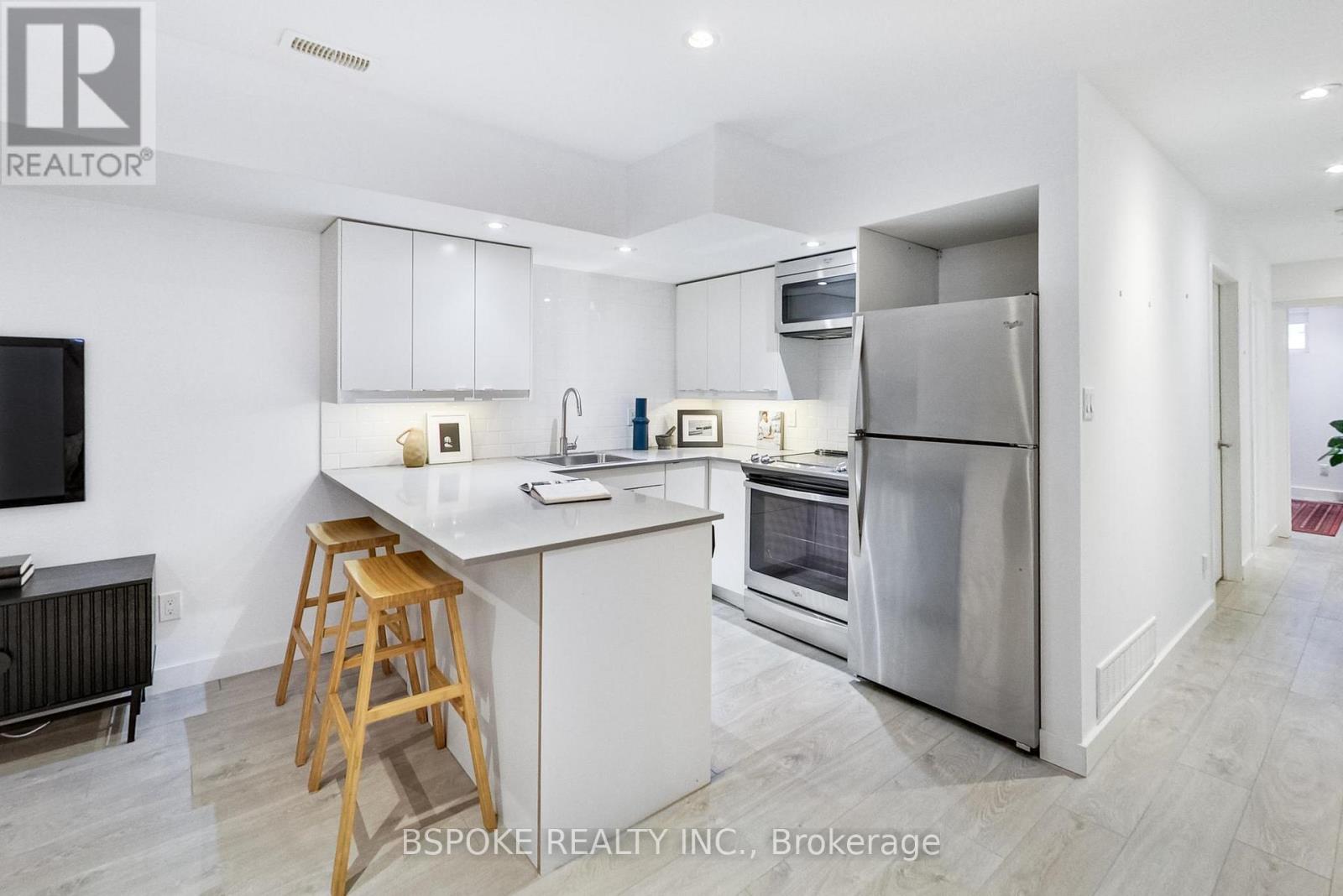 270 Indian Grove, Toronto, Ontario  M6P 2H5 - Photo 35 - W12796730