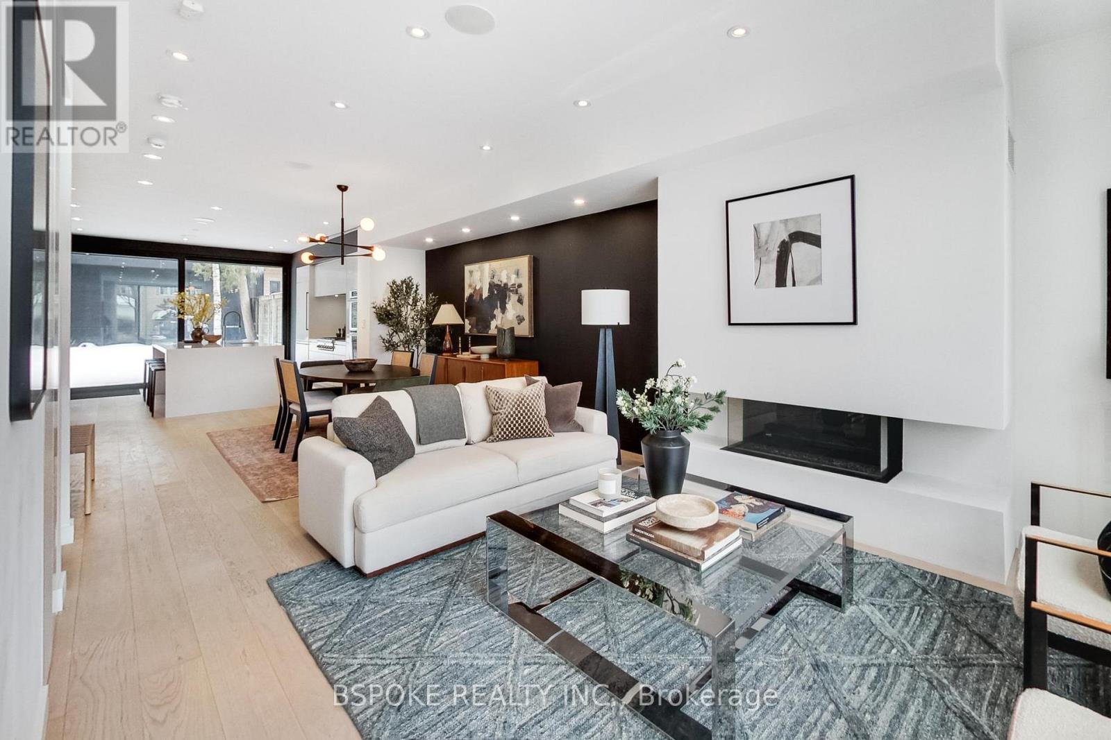 270 Indian Grove, Toronto, Ontario  M6P 2H5 - Photo 6 - W12796730