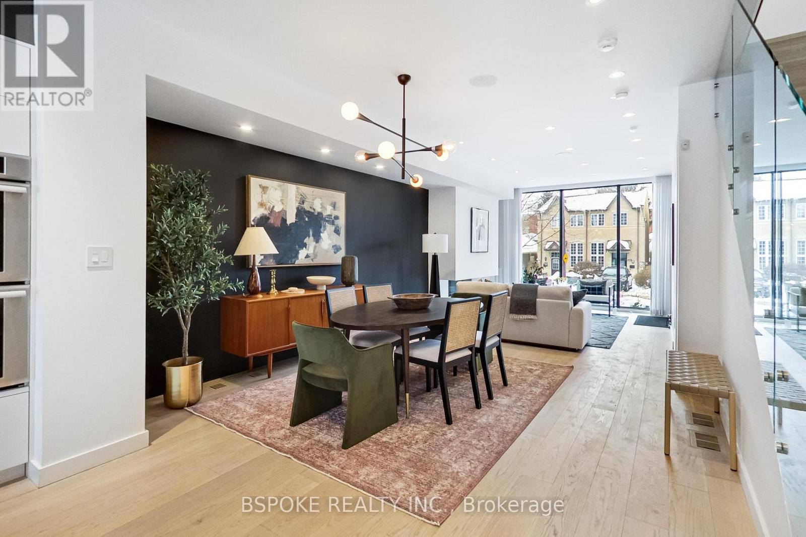 270 Indian Grove, Toronto, Ontario  M6P 2H5 - Photo 8 - W12796730