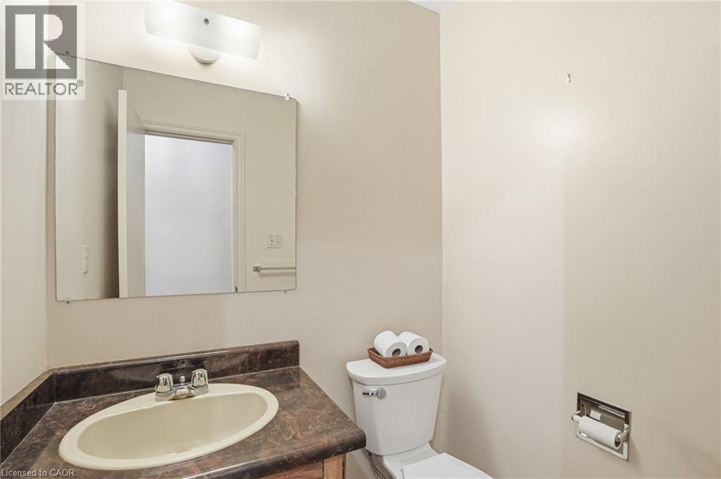 81 Highland Park Drive, Dundas, Ontario  L9H 6G5 - Photo 4 - 40804376