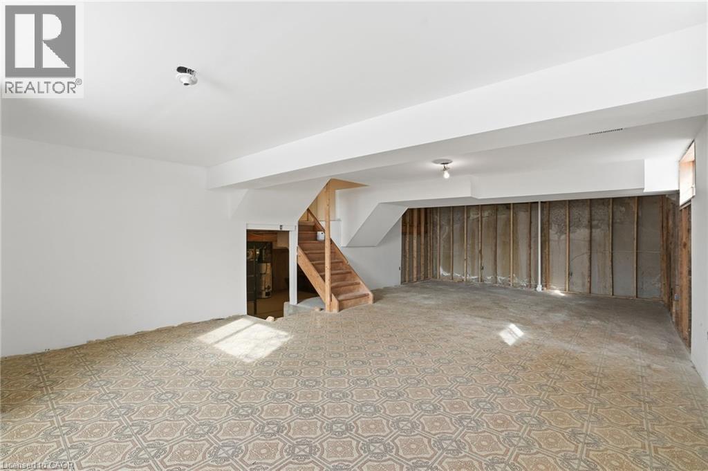 81 Highland Park Drive, Dundas, Ontario  L9H 6G5 - Photo 28 - 40804376