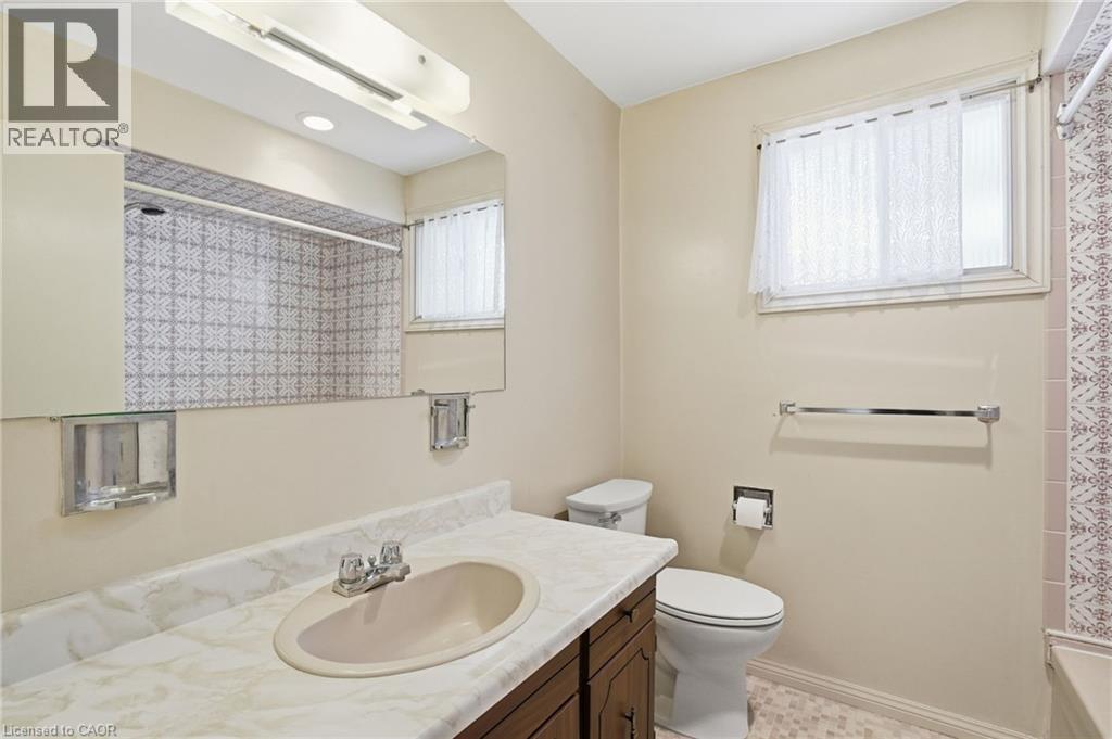 81 Highland Park Drive, Dundas, Ontario  L9H 6G5 - Photo 22 - 40804376