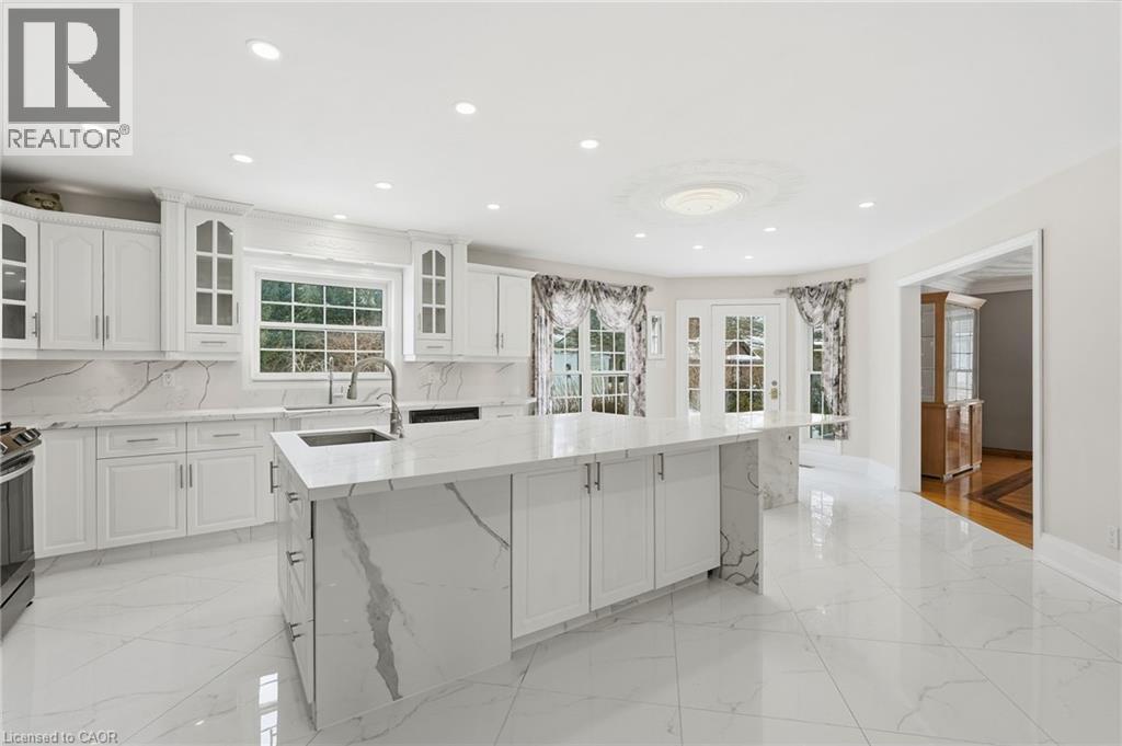 15 Royal York Court, St. George, Ontario  N0E 1N0 - Photo 3 - 40805073