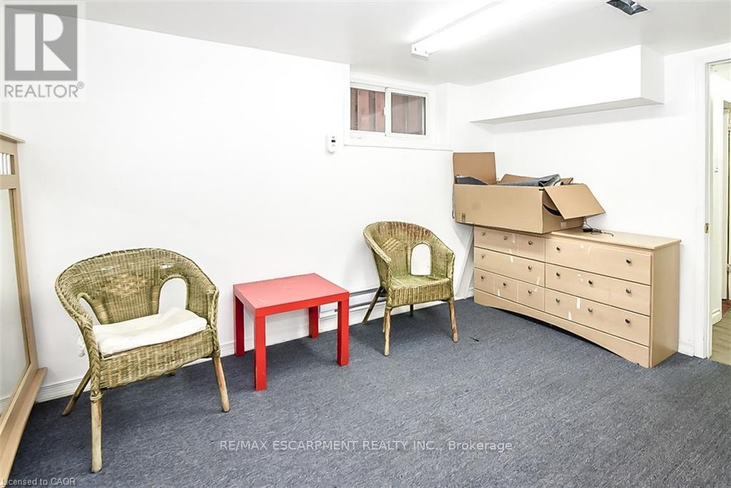 9 Gary Avenue, Hamilton, Ontario  L8S 1Y2 - Photo 6 - X12796610