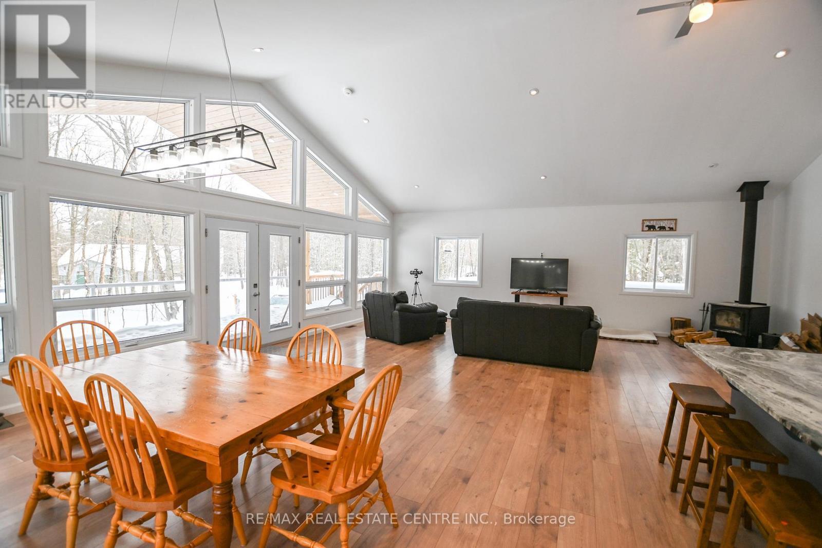 1033 North Shore Drive, Gravenhurst, Ontario  P1P 1R1 - Photo 9 - X12796636