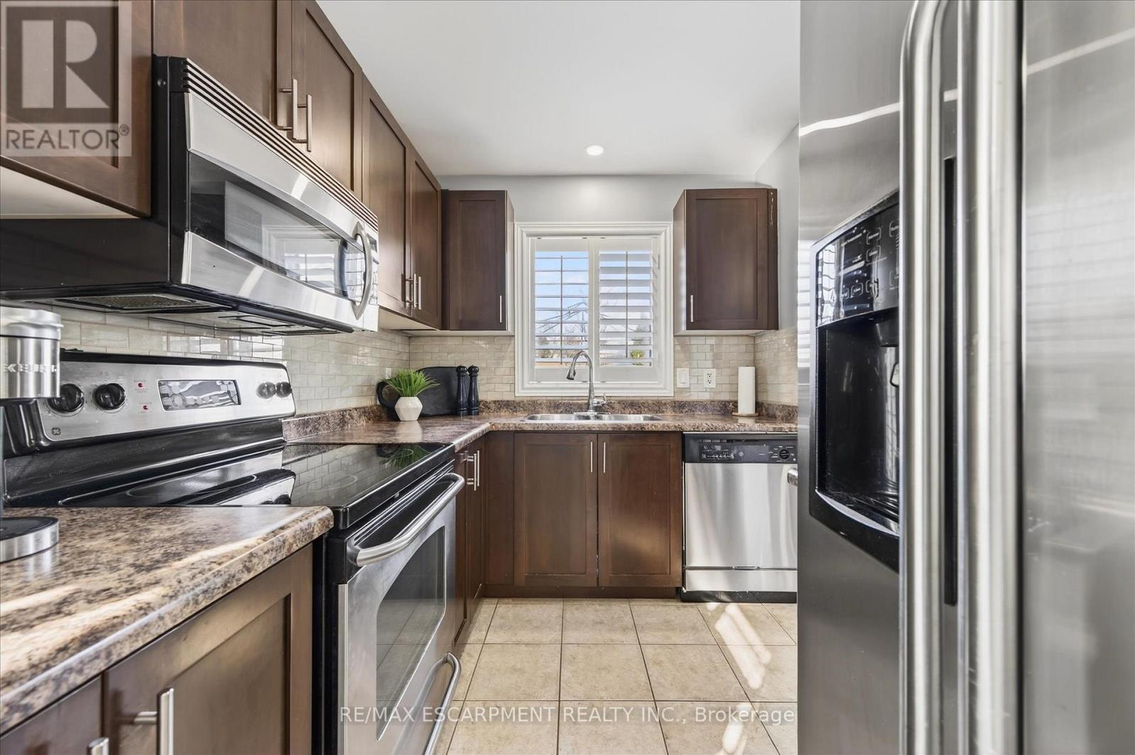 186 Great Oak Trail, Hamilton, Ontario  L0R 1C0 - Photo 11 - X12796714