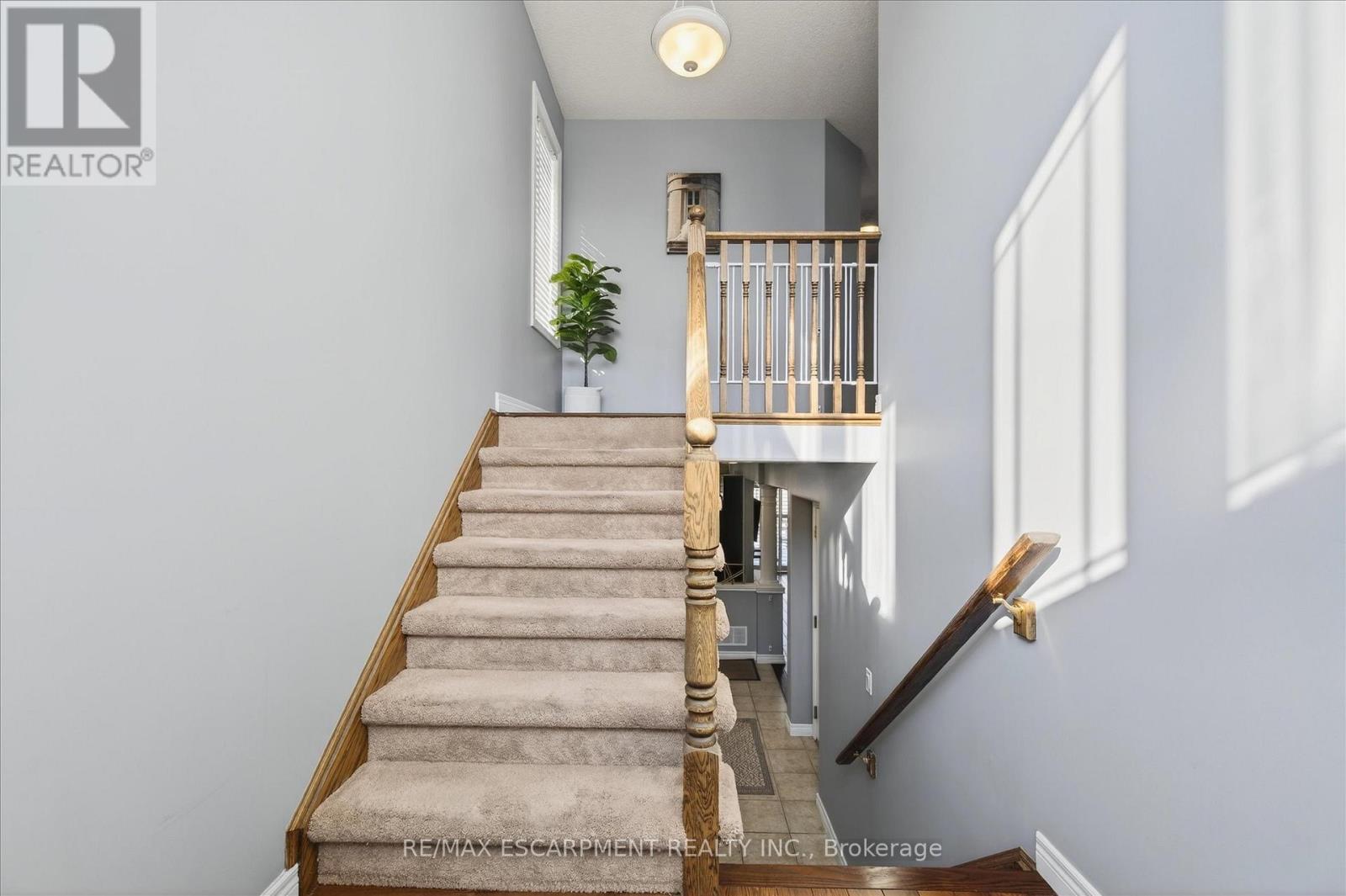 186 Great Oak Trail, Hamilton, Ontario  L0R 1C0 - Photo 13 - X12796714