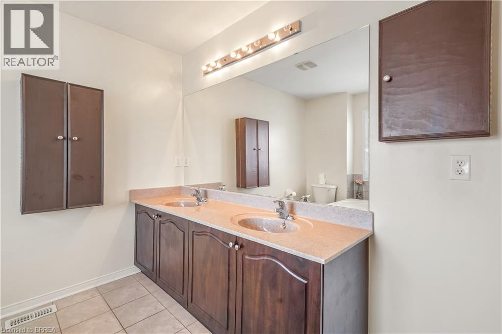 199 Blackburn Drive, Brantford, Ontario  N3T 0A9 - Photo 32 - 40804209