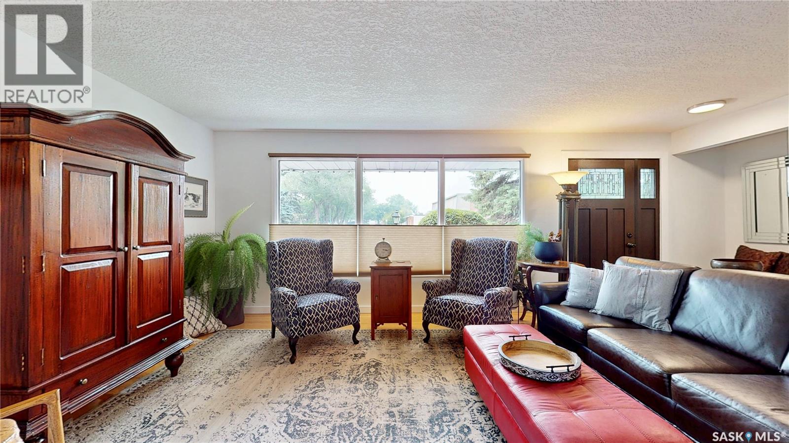 29 Latta Street, Regina, Saskatchewan  S4S 3Y2 - Photo 2 - SK028758