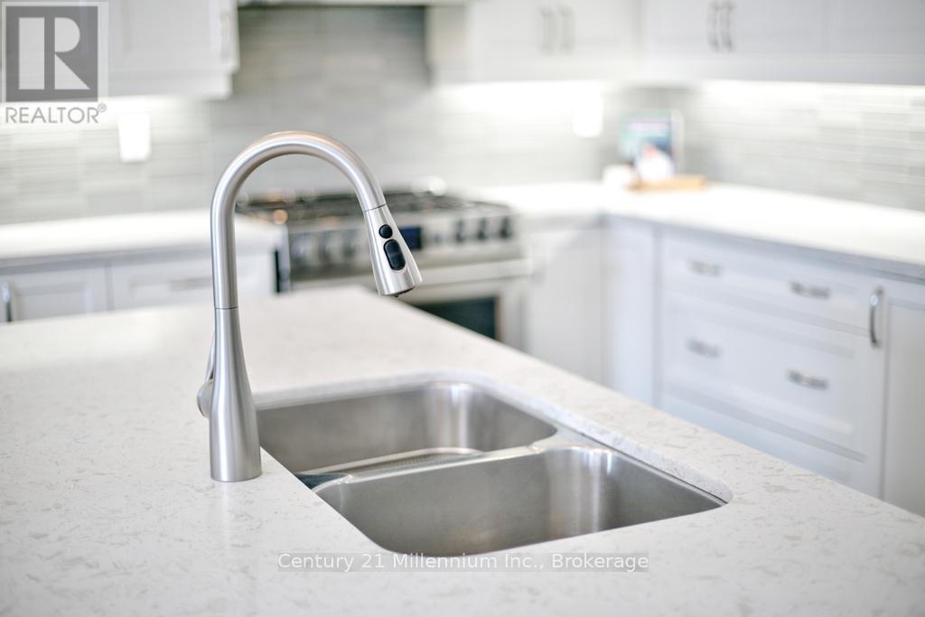 74 Kari Crescent, Collingwood, Ontario L9Y 0Z7 - Photo 11 - S12796874