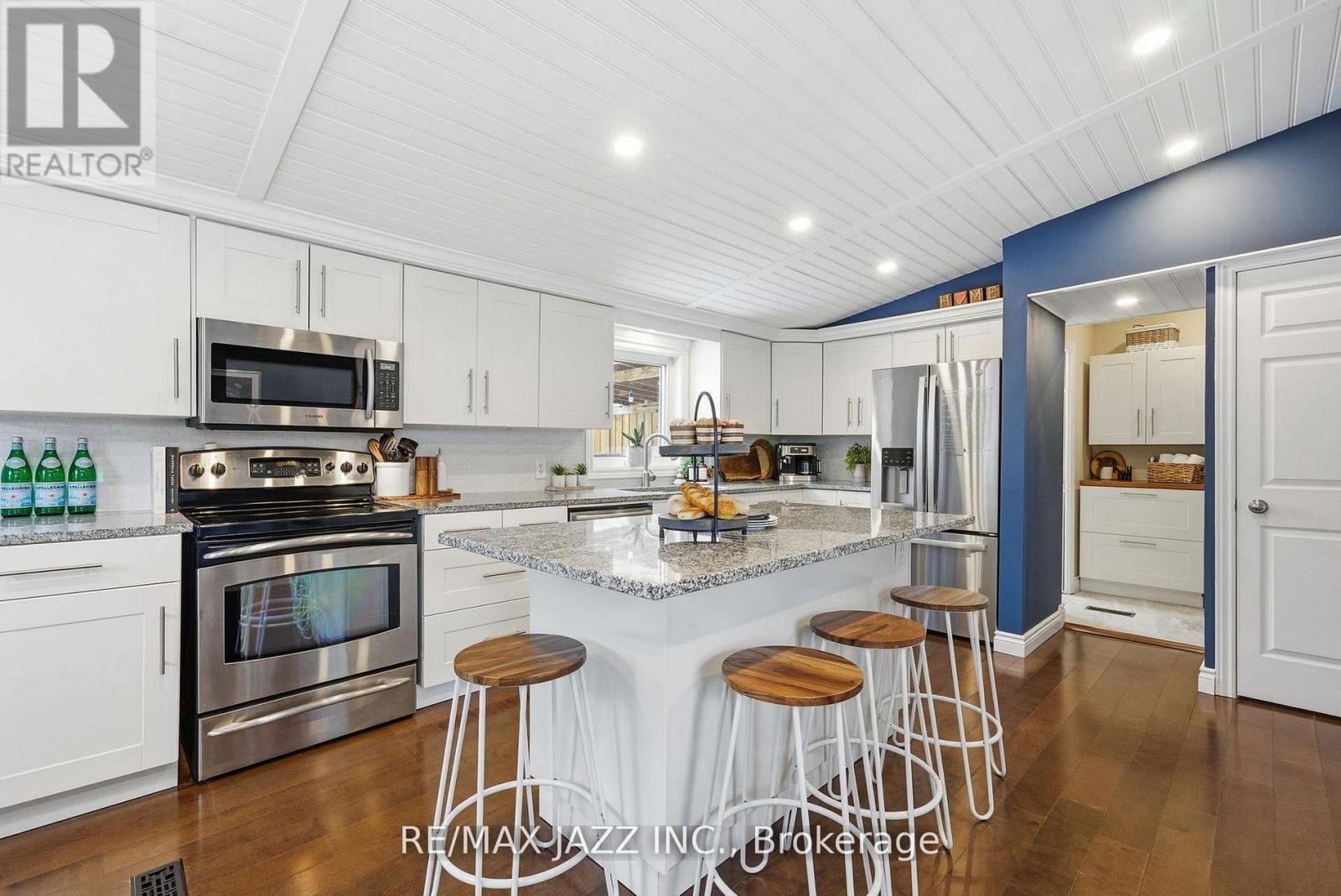 922 Byron Street S, Whitby, Ontario  L1N 4R9 - Photo 14 - E12796840