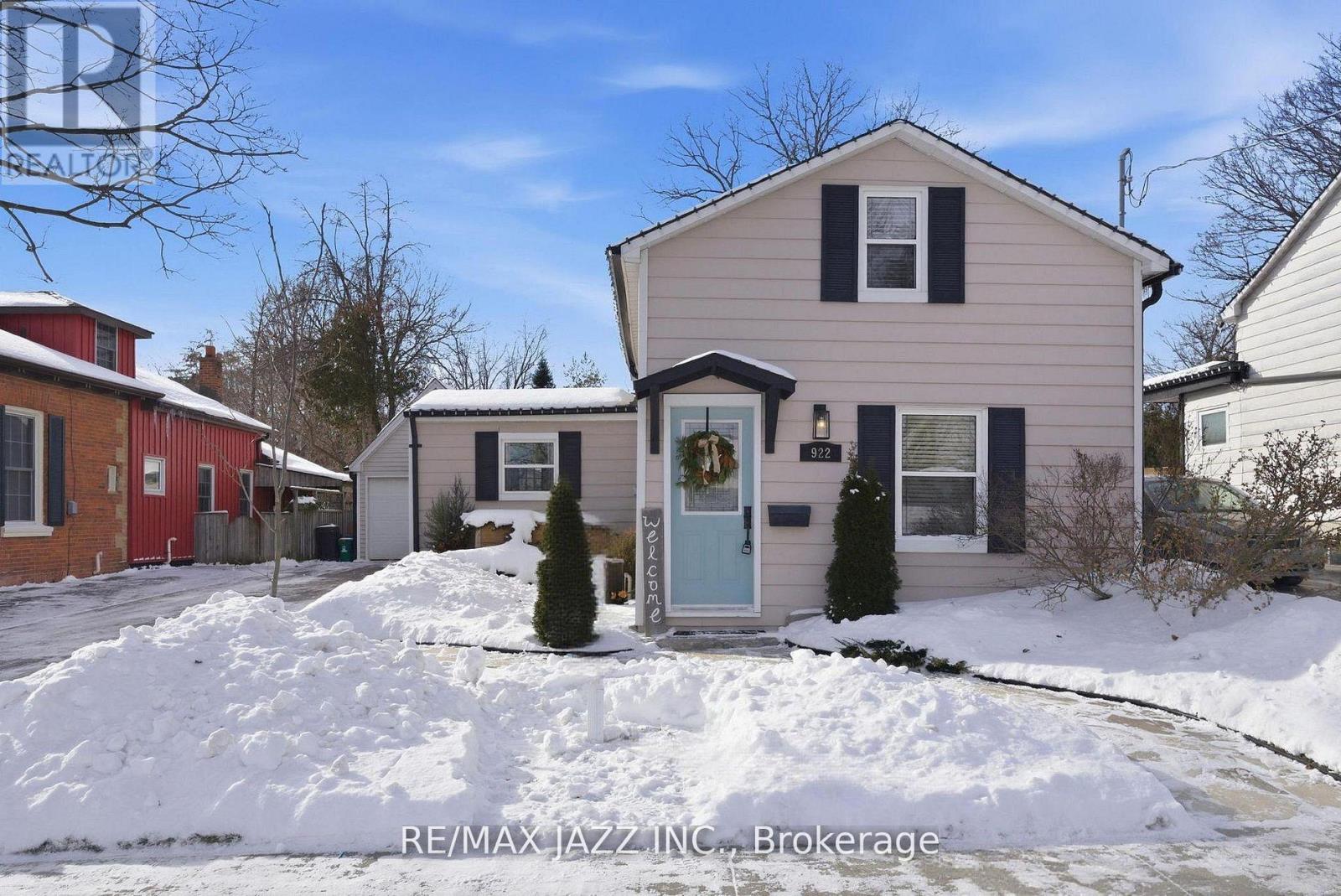 922 Byron Street S, Whitby, Ontario  L1N 4R9 - Photo 3 - E12796840