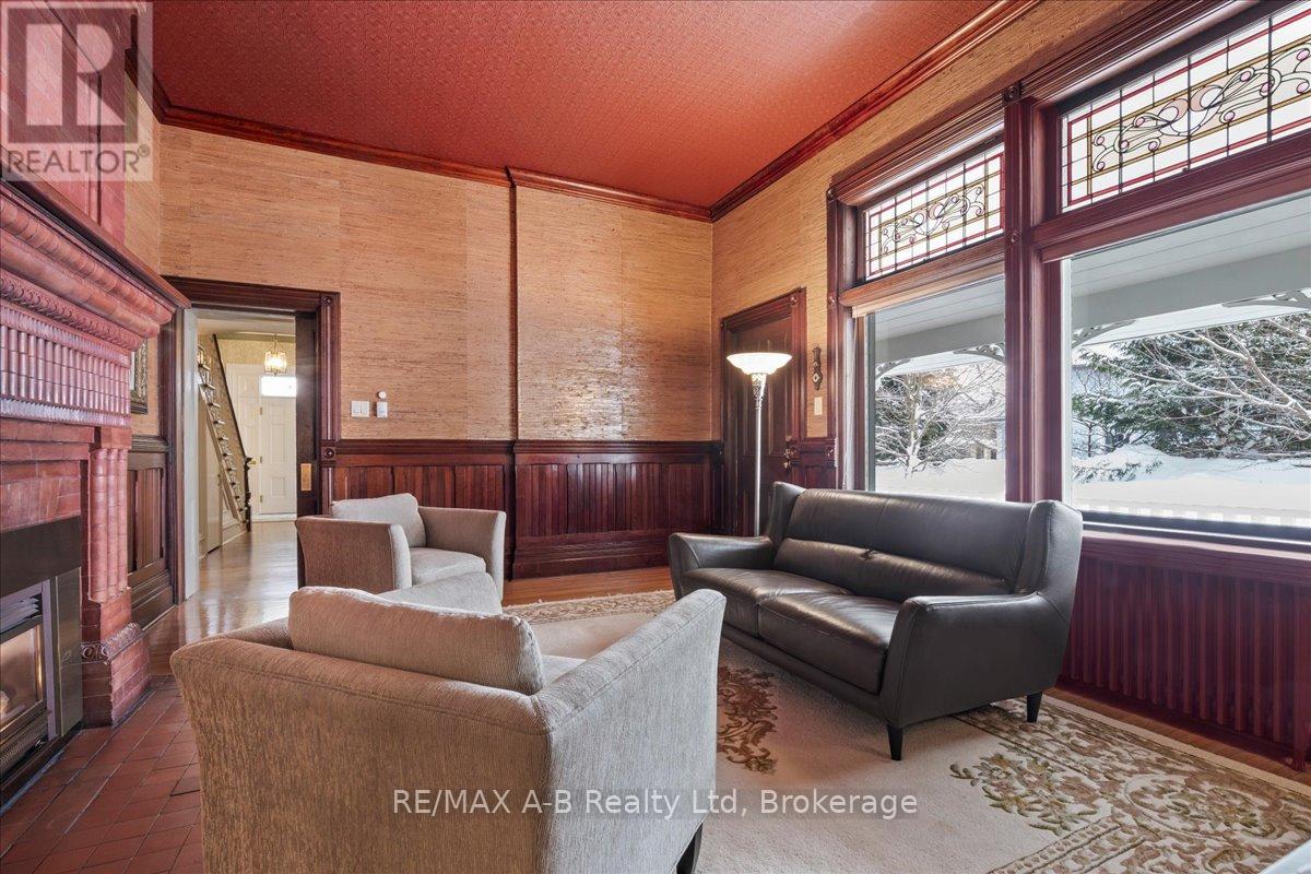 63 Centre Street, Stratford, Ontario  N5A 1E4 - Photo 13 - X12796820