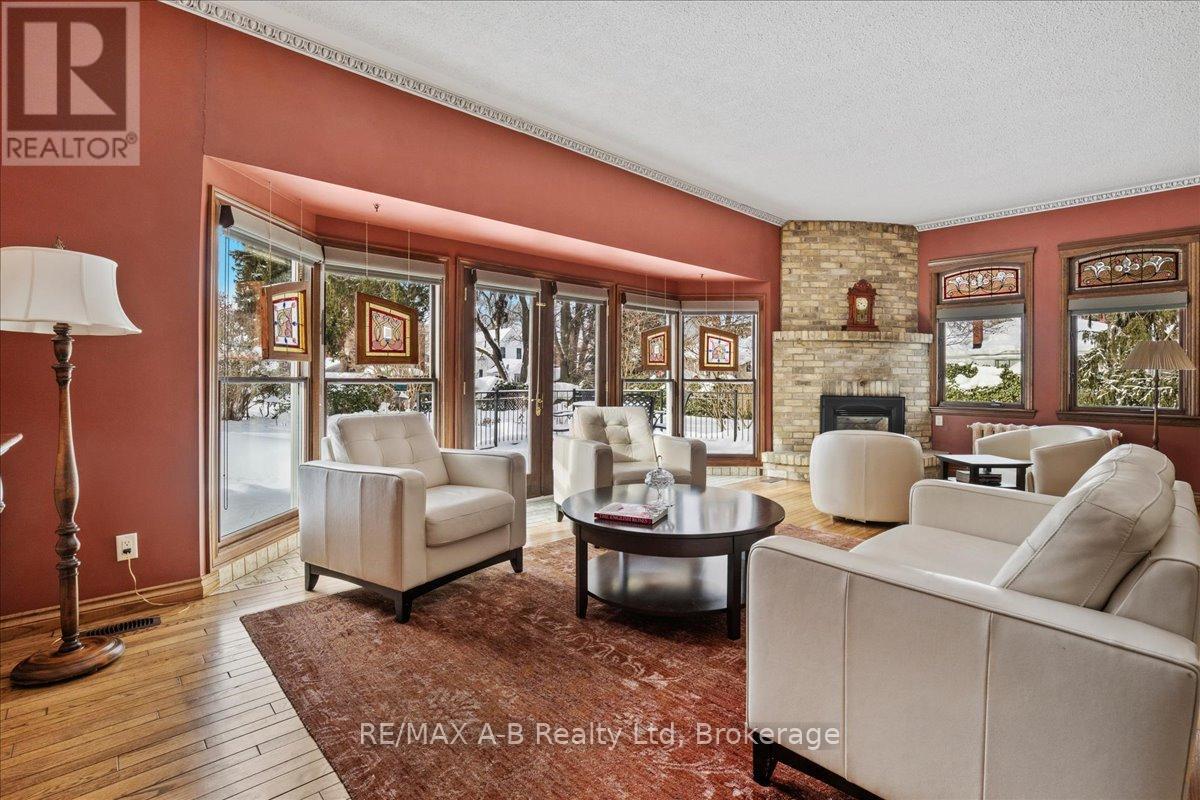 63 Centre Street, Stratford, Ontario  N5A 1E4 - Photo 19 - X12796820