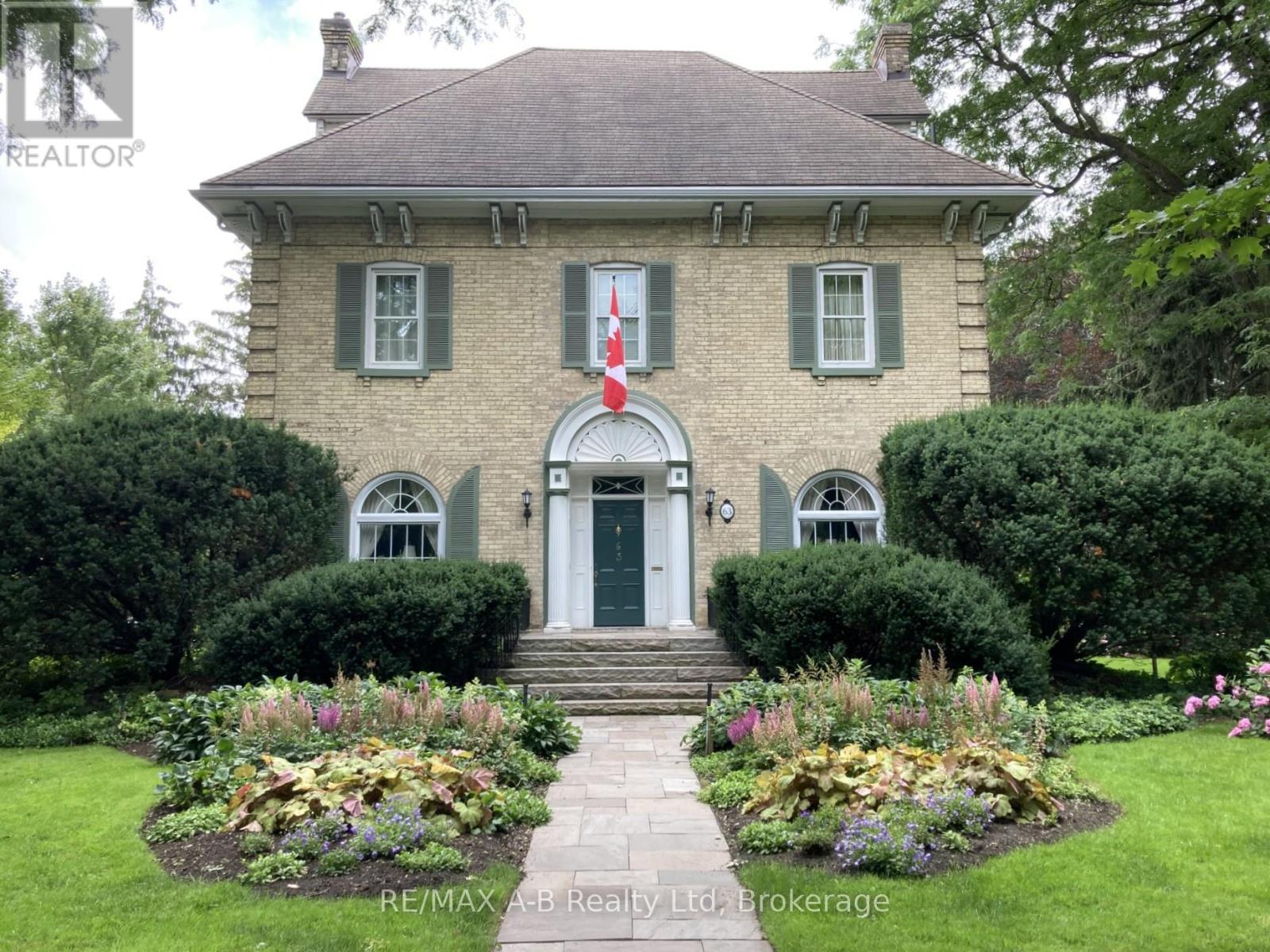 63 Centre Street, Stratford, Ontario  N5A 1E4 - Photo 2 - X12796820