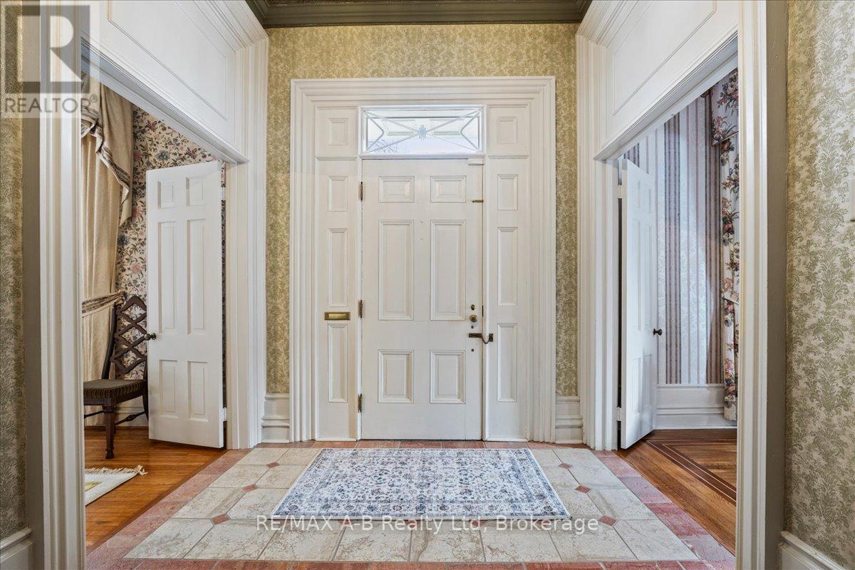 63 Centre Street, Stratford, Ontario  N5A 1E4 - Photo 24 - X12796820