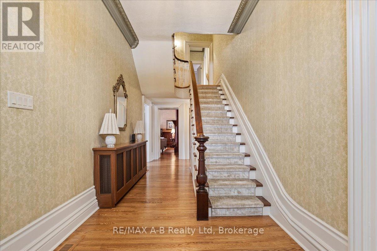 63 Centre Street, Stratford, Ontario  N5A 1E4 - Photo 25 - X12796820