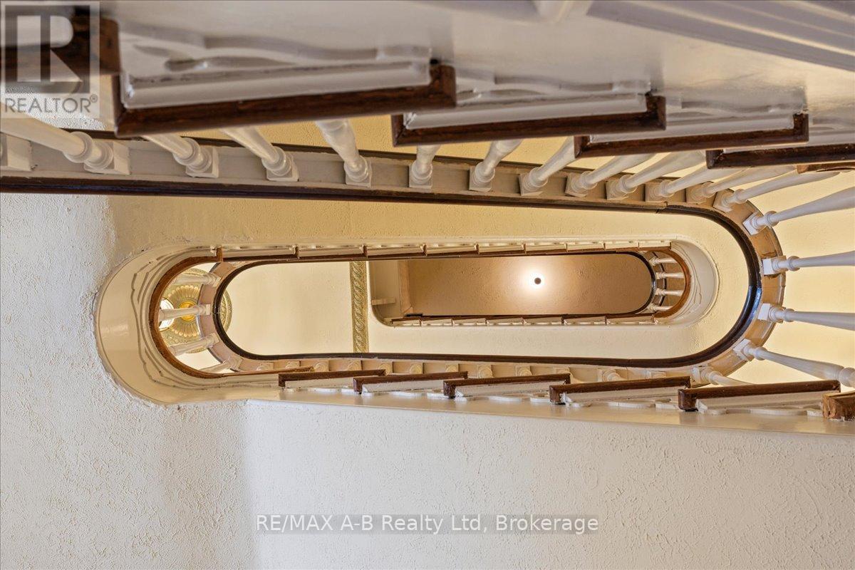 63 Centre Street, Stratford, Ontario  N5A 1E4 - Photo 26 - X12796820