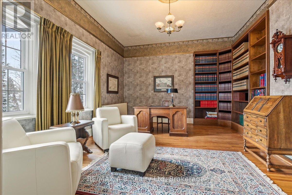 63 Centre Street, Stratford, Ontario  N5A 1E4 - Photo 28 - X12796820