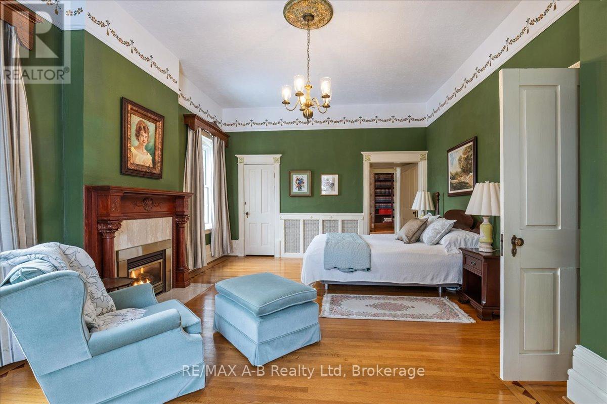 63 Centre Street, Stratford, Ontario  N5A 1E4 - Photo 30 - X12796820