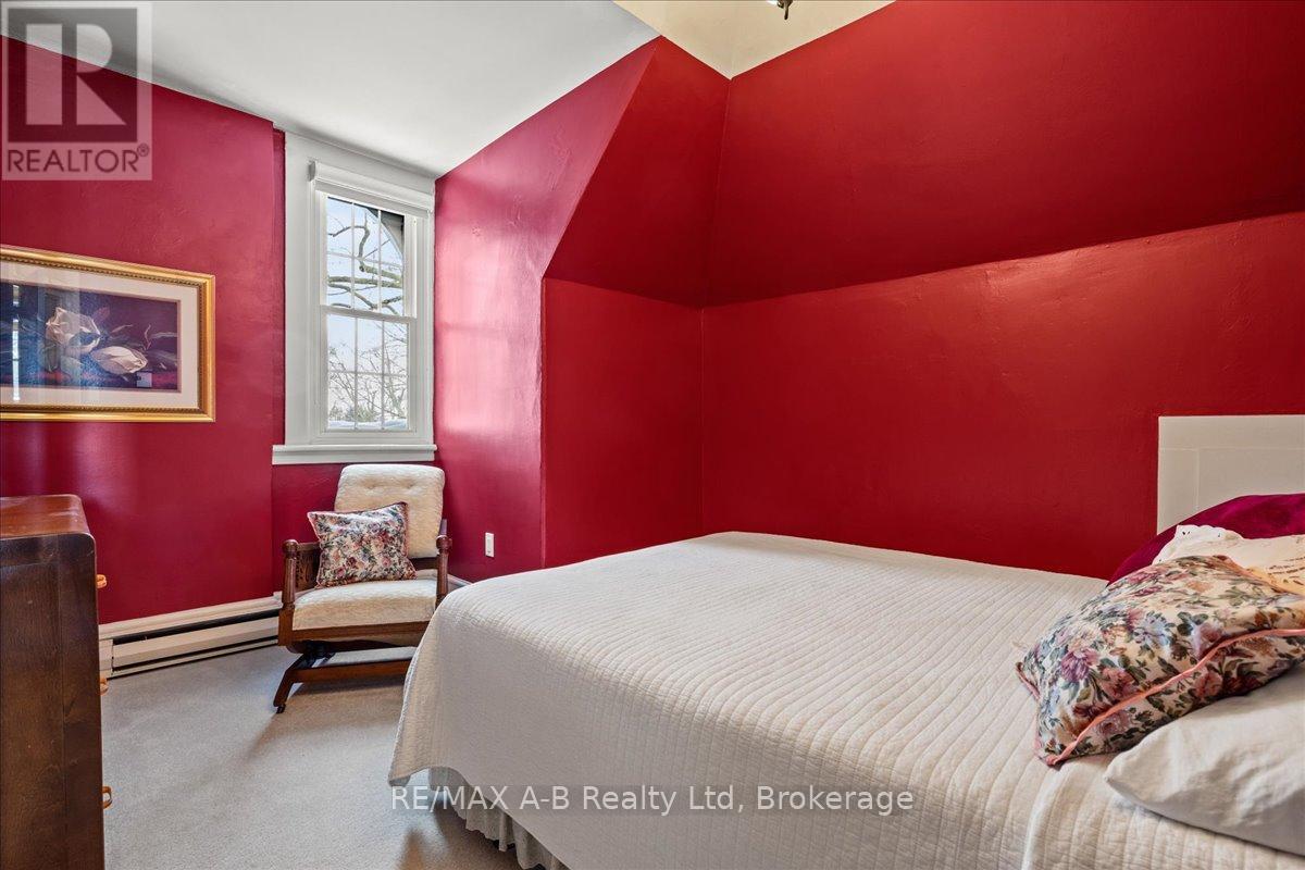 63 Centre Street, Stratford, Ontario  N5A 1E4 - Photo 41 - X12796820