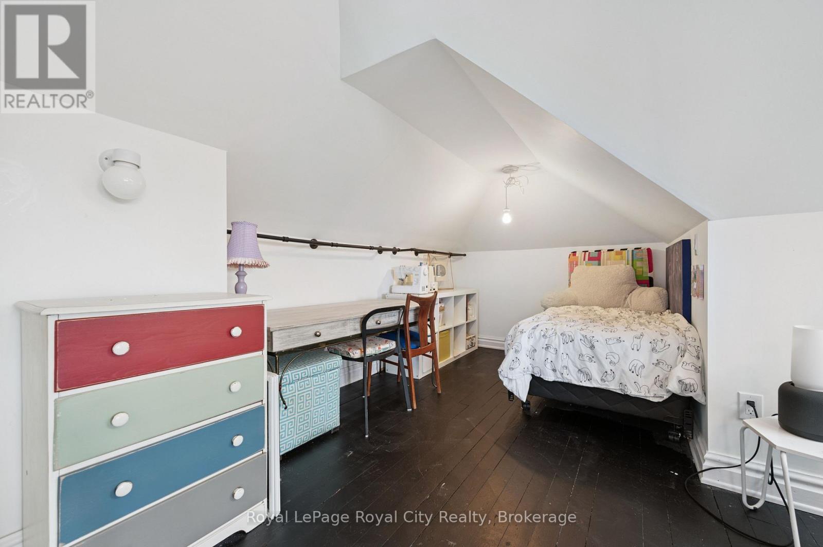 Upper - 467 Woolwich Street, Guelph (Exhibition Park), Ontario  N1H 3X6 - Photo 27 - X12796960