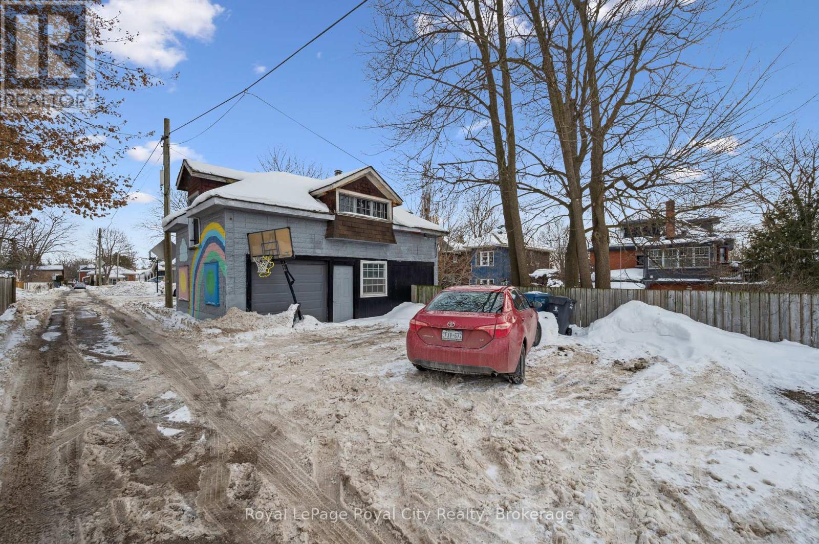 Upper - 467 Woolwich Street, Guelph (Exhibition Park), Ontario  N1H 3X6 - Photo 33 - X12796960