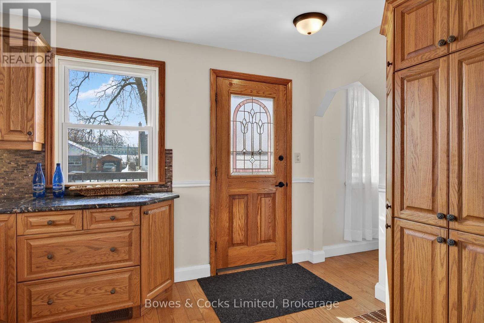 820 Nicholls Street, Peterborough, Ontario  K9H 5T8 - Photo 9 - X12796860