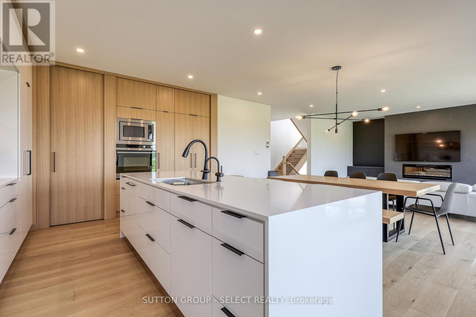 61 Crestview Drive, Middlesex Centre, Ontario  N0L 1R0 - Photo 19 - X12796792