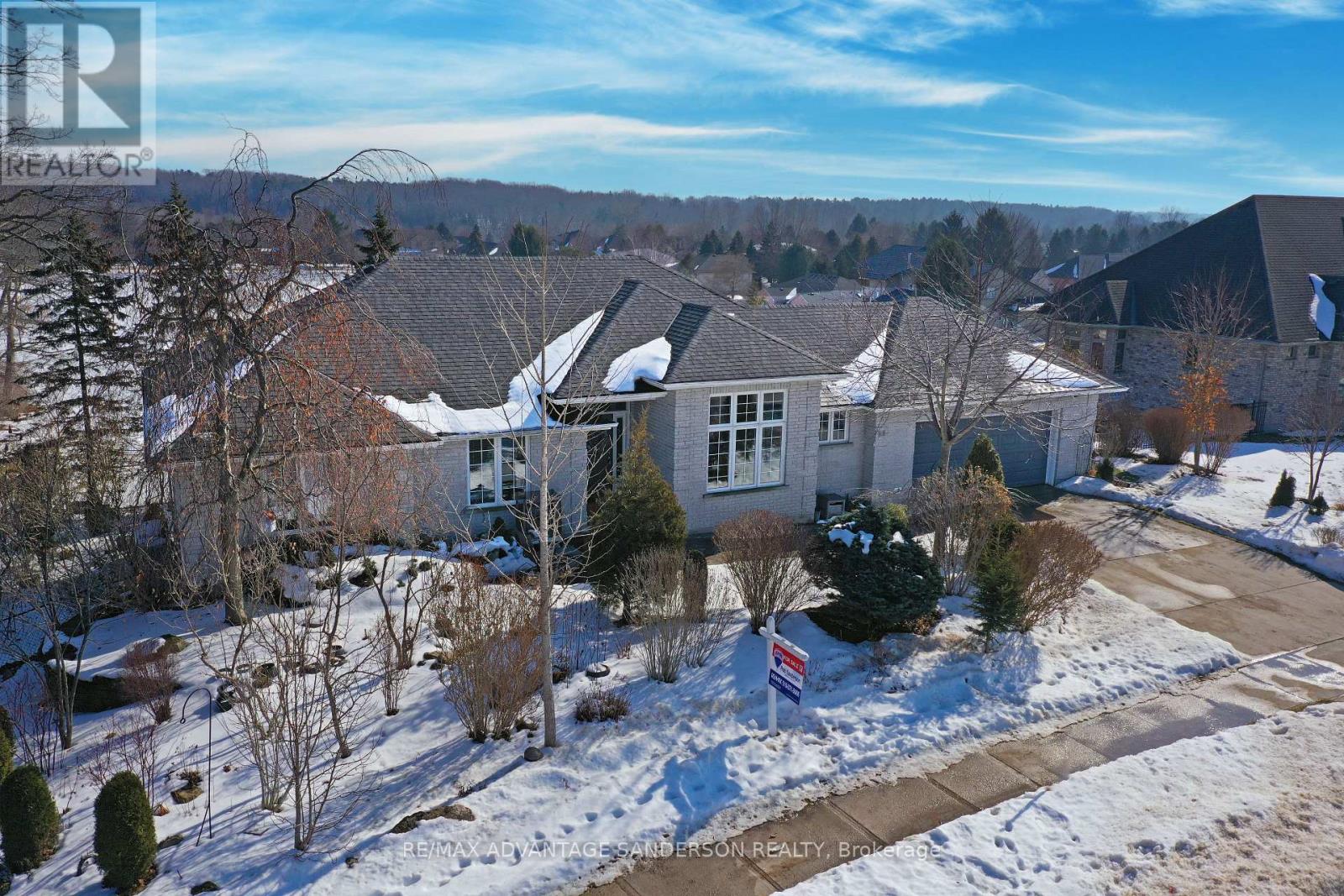 23 Birchcrest Drive, Middlesex Centre, Ontario  N0L 1R0 - Photo 2 - X12796814