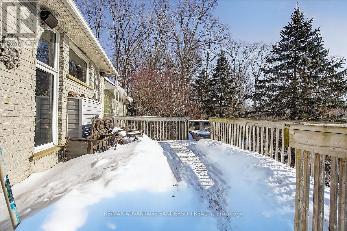 23 Birchcrest Drive, Middlesex Centre, Ontario  N0L 1R0 - Photo 37 - X12796814