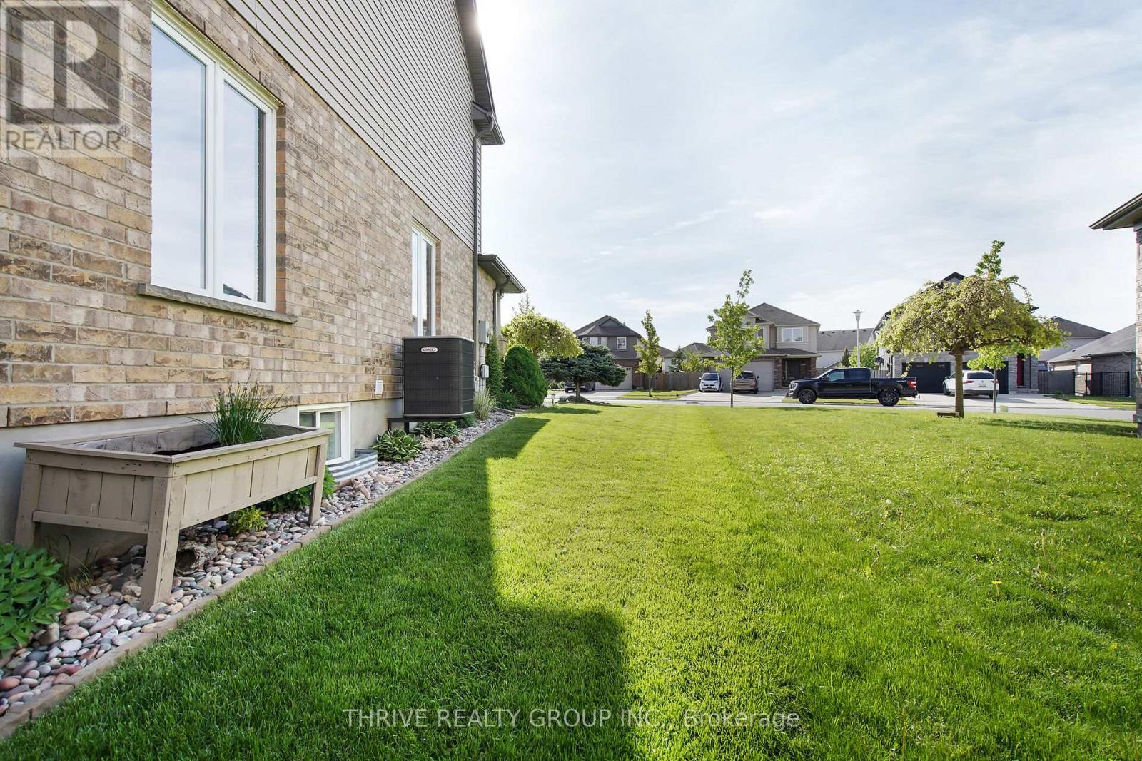 3202 Emilycarr Lane, London South, Ontario  N6L 0B2 - Photo 47 - X12796856