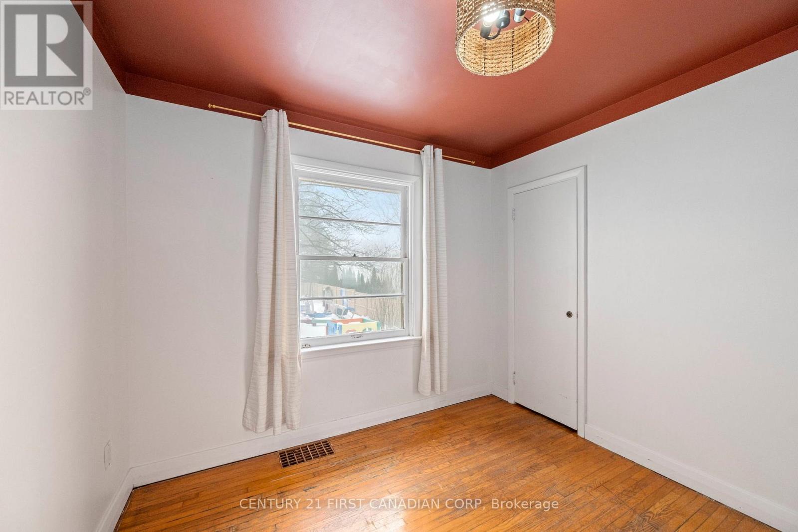 518 Upper Queen Street, London South, Ontario  N6C 3T9 - Photo 17 - X12796928