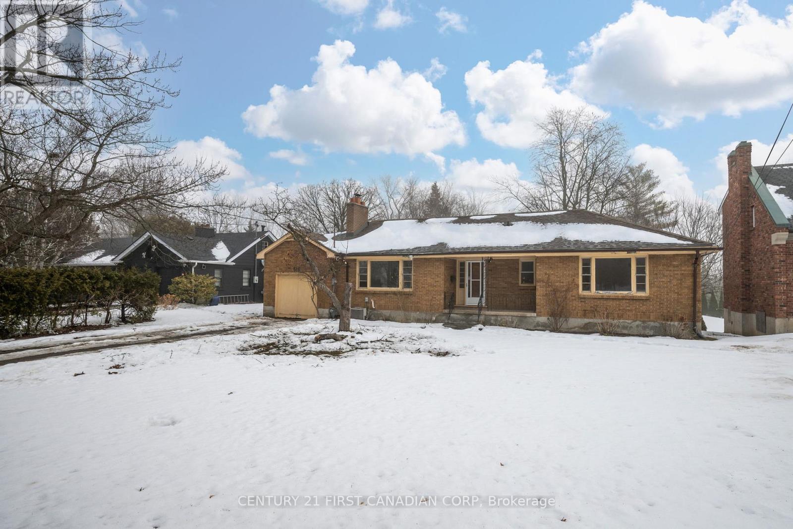 518 Upper Queen Street, London South, Ontario  N6C 3T9 - Photo 4 - X12796928