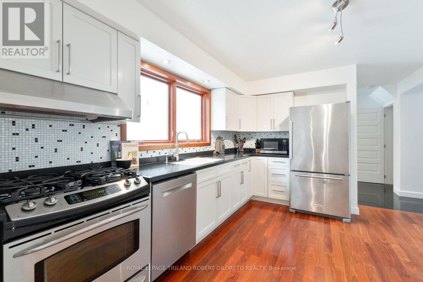 20 Cherokee Road, London North, Ontario  N6G 2N8 - Photo 11 - X12797006