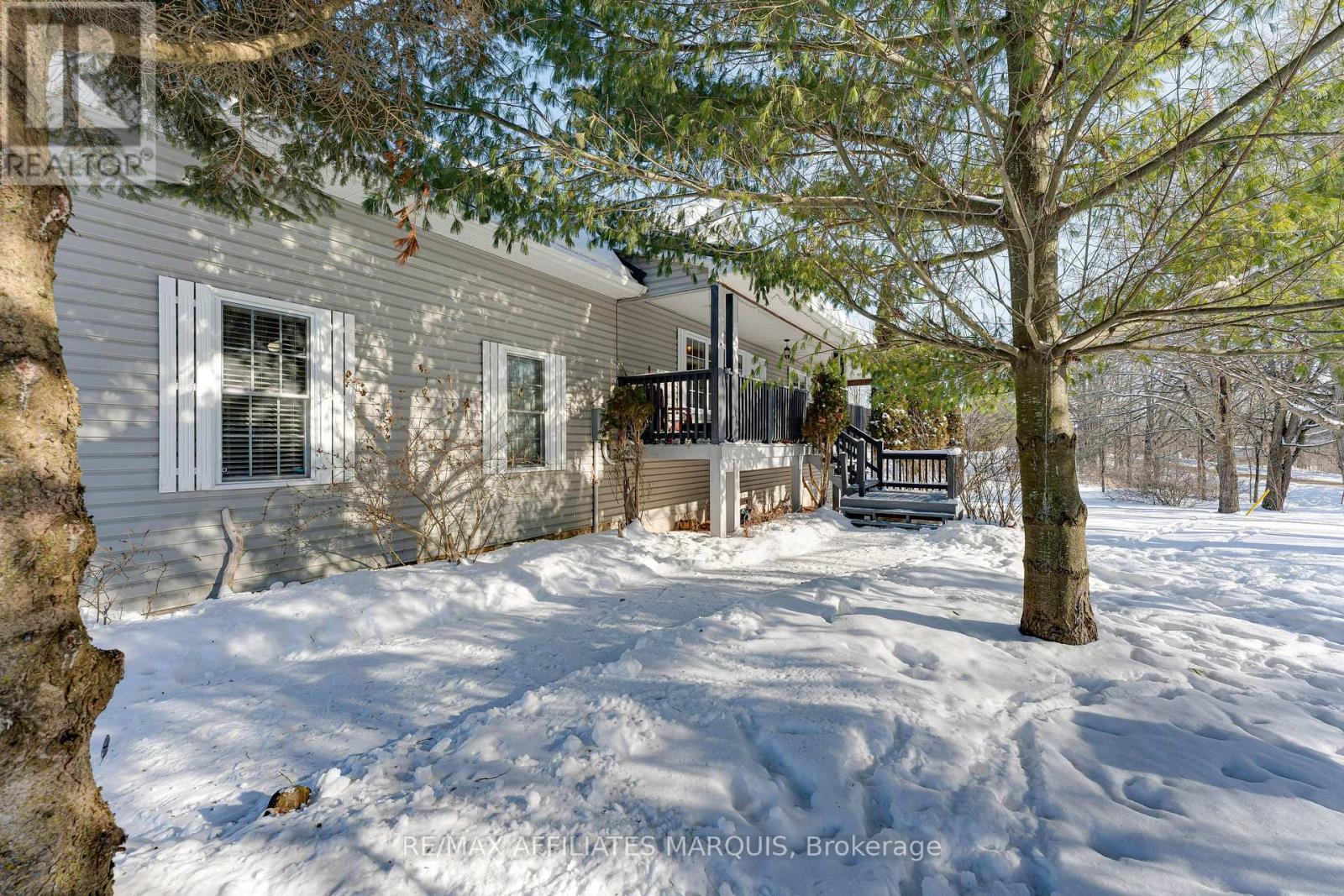 63 Sunny Side Road, Rideau Lakes, Ontario  K0G 1X0 - Photo 29 - X12796752