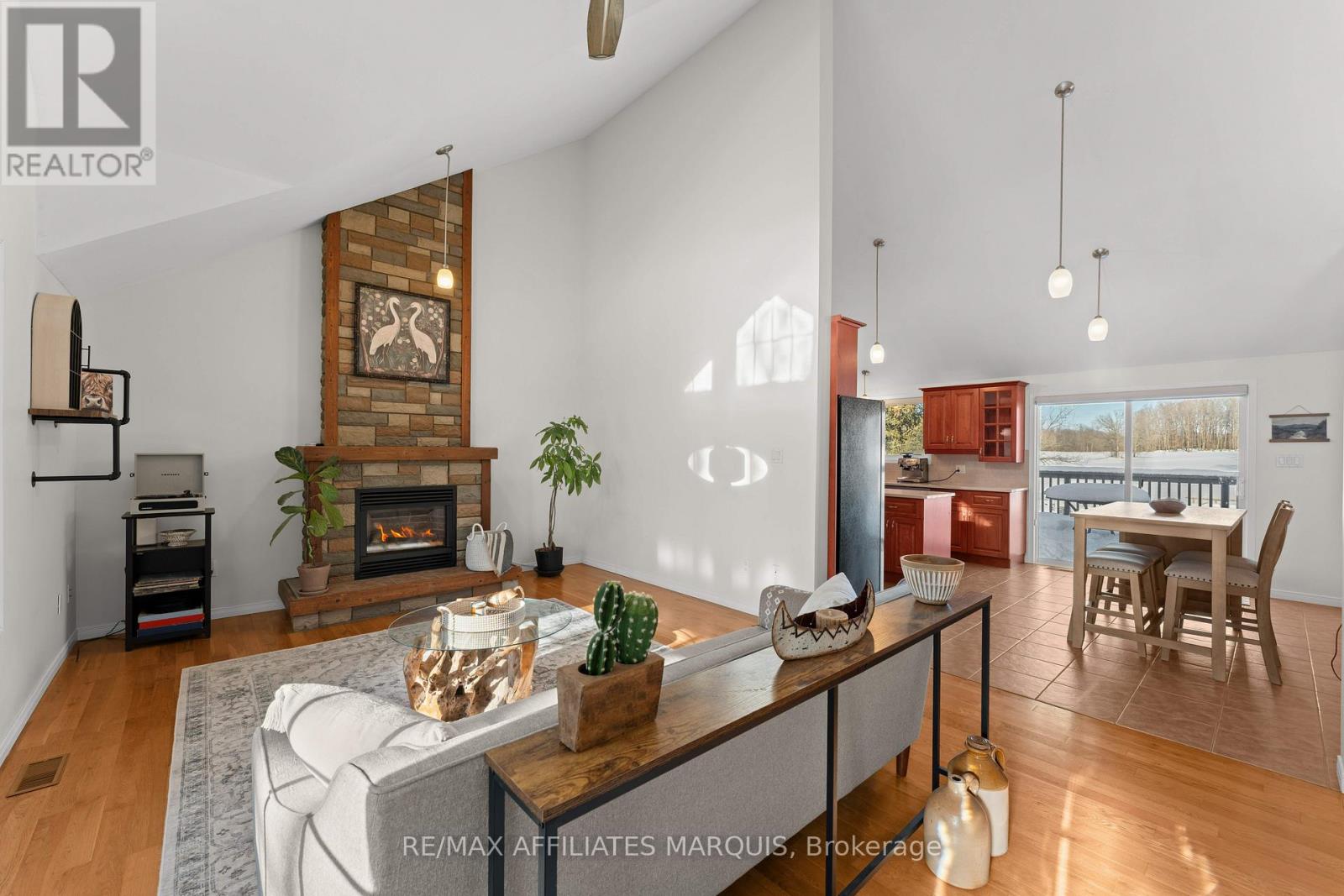 63 Sunny Side Road, Rideau Lakes, Ontario  K0G 1X0 - Photo 5 - X12796752