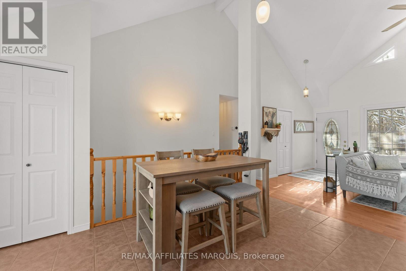 63 Sunny Side Road, Rideau Lakes, Ontario  K0G 1X0 - Photo 6 - X12796752